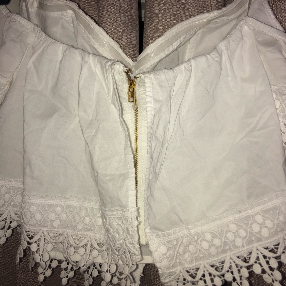 White top - Picture 4 of 6